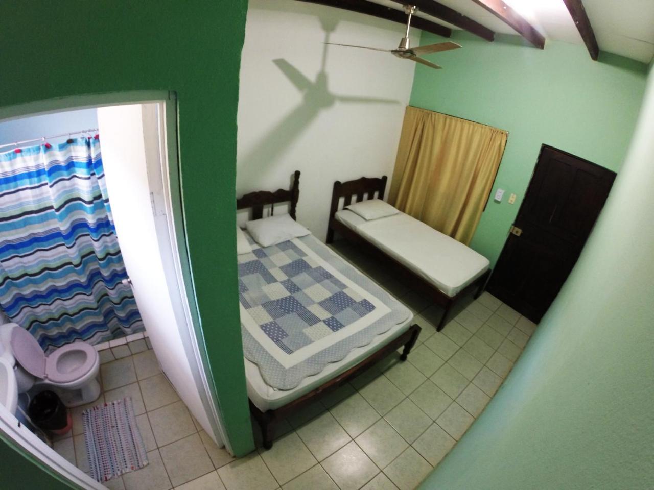 Tsunami Hostel Tamarindo Exterior photo
